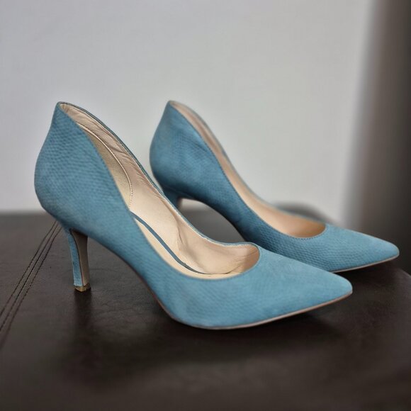 Blue Pumps - Picture 1 of 8
